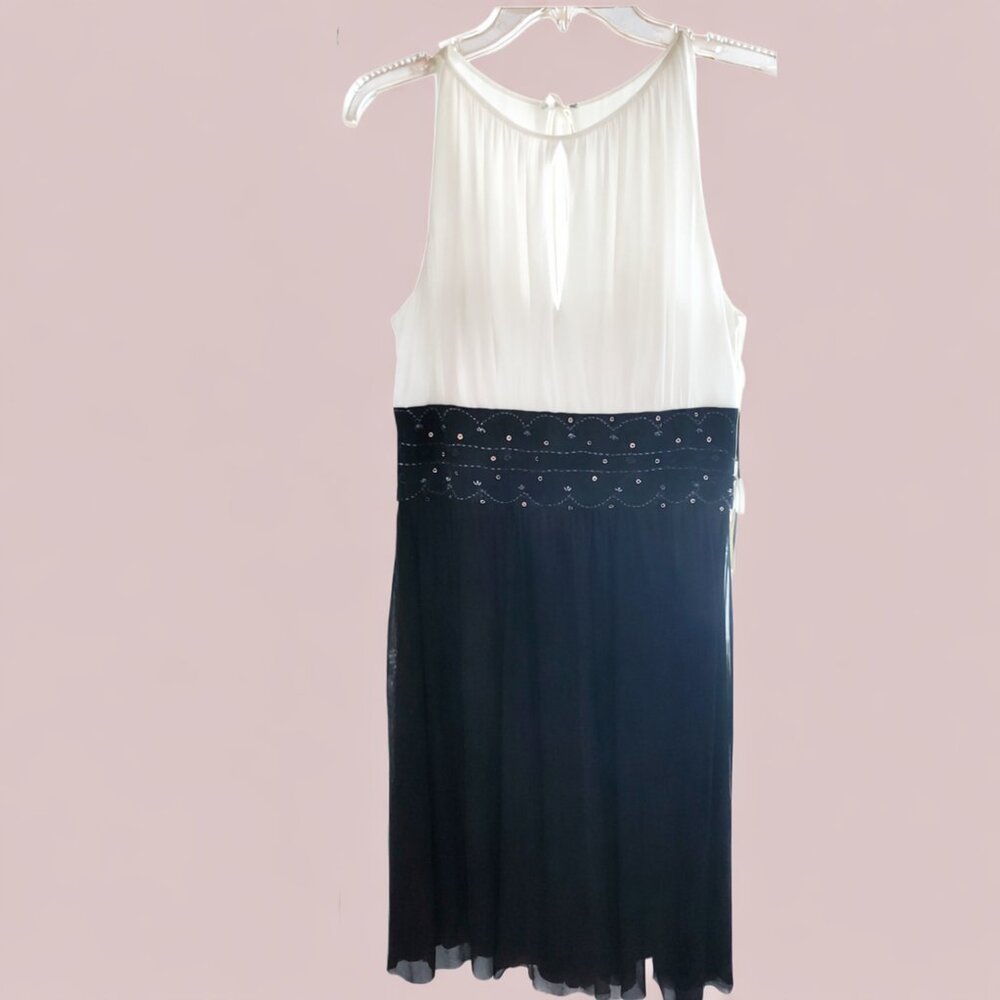 La Nouvelle Renaissance Black & Ivory Halter Dress Size 10 Beaded Waist NWT - Picture 2 of 5
